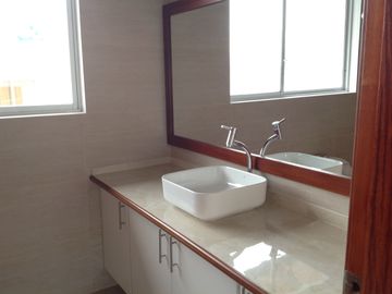 Venta Casa de 235m2 con 3 dormitorios sector Norte de Quito