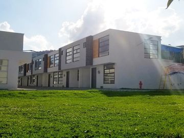 Casas Vip 108 m² Garage Cubierto, El Carmen - Llano Grande
