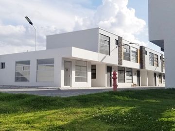 Casas Vip 108 m² Garage Cubierto, El Carmen - Llano Grande