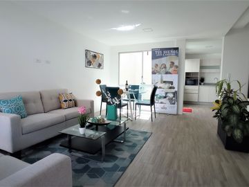 Casas Vip en Venta - 3 Dorm. - Terraza - Piscina - Sector Embajada Americana