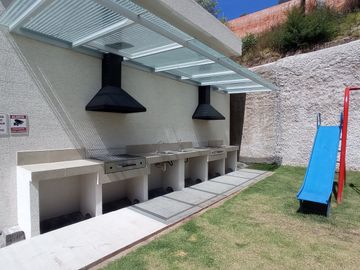 Casas Vip en Venta - 3 Dorm. - Terraza - Piscina - Sector Embajada Americana