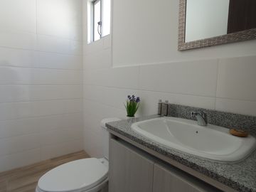 Casas Vip en Venta - 3 Dorm. - Terraza - Piscina - Sector Embajada Americana