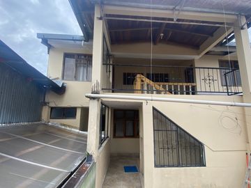 Casa de venta de 760 m2 de construcción en el Puyo