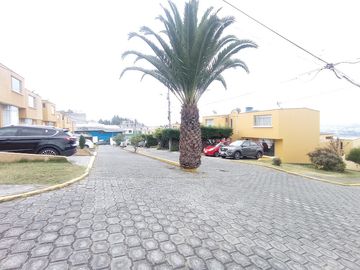 VENTA CASA 70000   EN SAN FERNANDO 3 DORMITORIOS