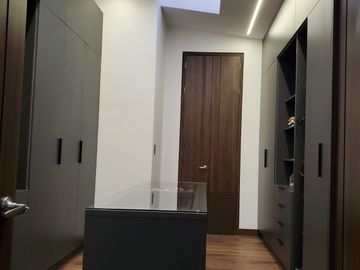 CASA DE VENTA DE LUJO EN TUMBACO