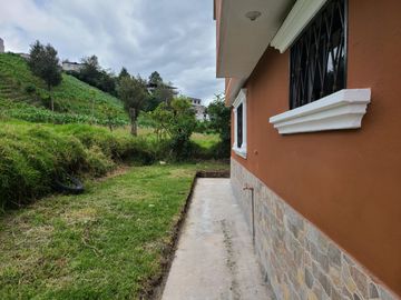 Casa en Venta- Sur de Quito- Santa Catalina