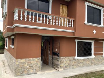 Casa en Venta- Sur de Quito- Santa Catalina