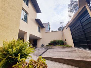 Casa en Venta, Amplia y Muy Bien Distribuida sector Amagasí del Inca