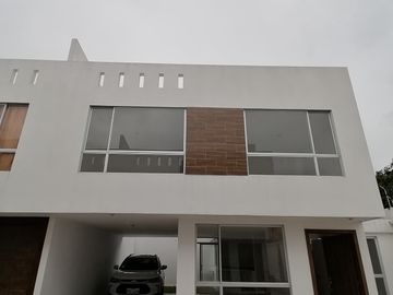 Vendo 2 Casas por estrenar en Conjunto Residencial- Valle de Los Chillos- Sector Capelo