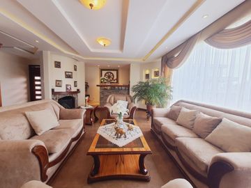 Casa en Venta, con Suite y Patio Privado, Sector Amagasí del Inca