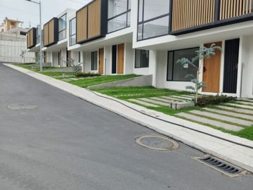 CASA EN VENTA EN EXCLUSIVO CONDOMINIO
