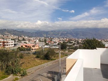 HERMOSA CASA EN VENTA- HUACHI LA JOYA