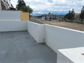 HERMOSA CASA EN VENTA- HUACHI LA JOYA