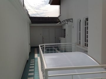 Venta casa de Lujo 4 dormitorios y departamento 3 dorm. Urbanización El Condado