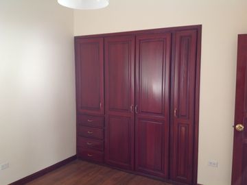 Venta casa de Lujo 4 dormitorios y departamento 3 dorm. Urbanización El Condado