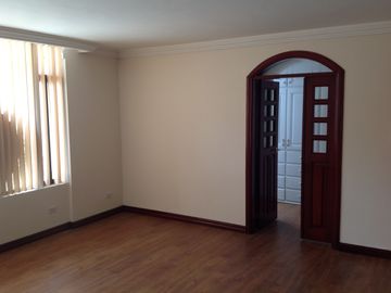 Venta casa de Lujo 4 dormitorios y departamento 3 dorm. Urbanización El Condado