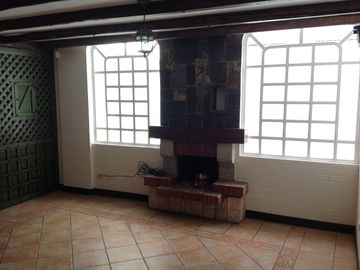 Venta casa de Lujo 4 dormitorios y departamento 3 dorm. Urbanización El Condado
