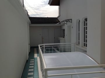 Venta casa de Lujo 4 dormitorios y departamento 3 dorm. Urbanización El Condado