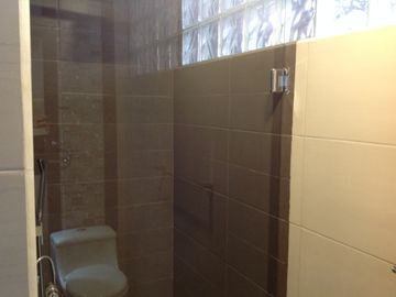 Venta casa de Lujo 4 dormitorios y departamento 3 dorm. Urbanización El Condado