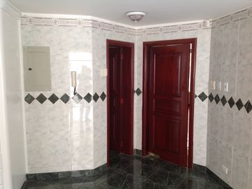 Venta casa de Lujo 4 dormitorios y departamento 3 dorm. Urbanización El Condado