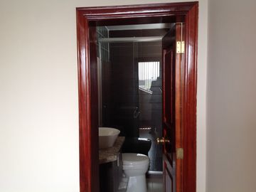 Venta casa de Lujo 4 dormitorios y departamento 3 dorm. Urbanización El Condado