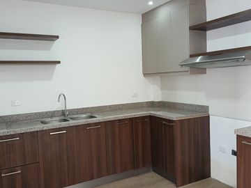 ¡¡¡CASA EN VENTA POR ESTRENAR SUR DE AMBATO!!!