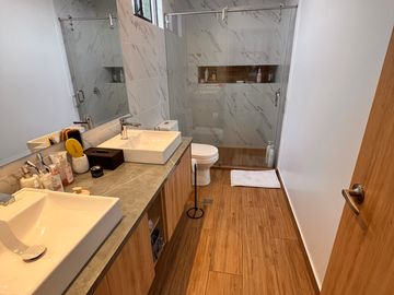 CASA DE VENTA EN SANTA LUCIA NORTE DE QUITO