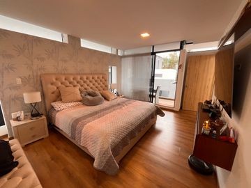 CASA DE VENTA EN SANTA LUCIA NORTE DE QUITO