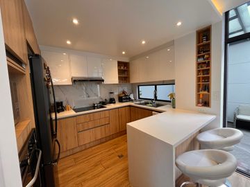 CASA DE VENTA EN SANTA LUCIA NORTE DE QUITO