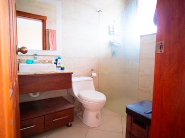 Venta Casa Tipo Hacienda-Diseño Único y Amplias Áreas Verdes