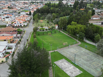 Venta Casa Tipo Hacienda-Diseño Único y Amplias Áreas Verdes