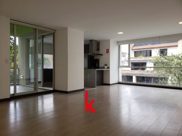 Departamento exclusivo Gonzalez Suárez con Línea Blanca / Planta Eléctrica