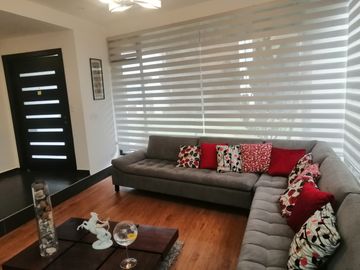 VENTA DE CASA EN NAYON