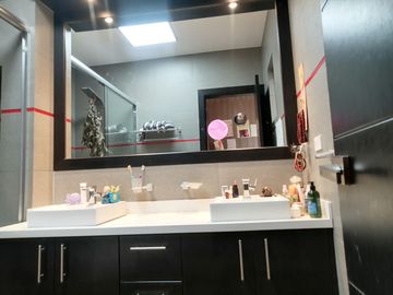 VENTA DE CASA EN NAYON