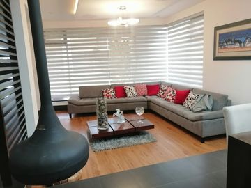 VENTA DE CASA EN NAYON