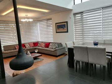VENTA DE CASA EN NAYON