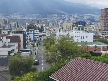 Venta de Departamento Calle Portete y Eloy Alfaro - $128.000 negociables