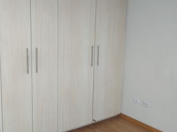 Venta de Departamento Calle Portete y Eloy Alfaro - $128.000 negociables