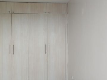 Venta de Departamento Calle Portete y Eloy Alfaro - $128.000 negociables