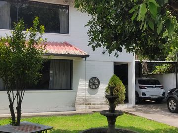De Venta Casa Independiente en Capelo 4 dormitorios - 215 m2