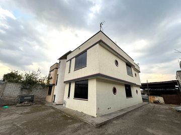 CASA RENTERA EN VENTA EN SANTA ROSA -AMBATO