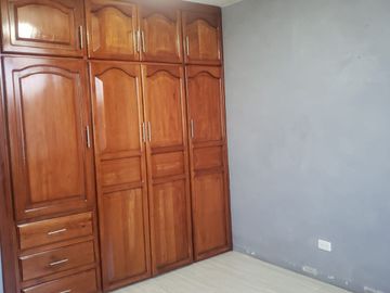 CASA RENTERA EN VENTA EN SANTA ROSA -AMBATO