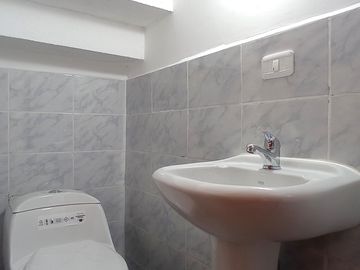 De Los Jazmines N52 y Capitán Ramón Borja, La Kennedy, Quito