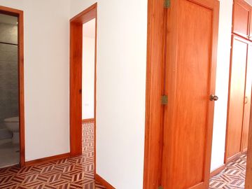 De Los Jazmines N52 y Capitán Ramón Borja, La Kennedy, Quito
