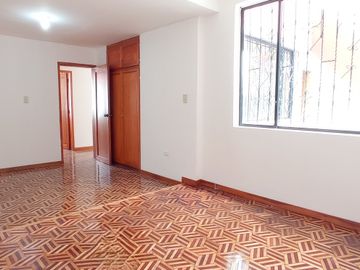 De Los Jazmines N52 y Capitán Ramón Borja, La Kennedy, Quito