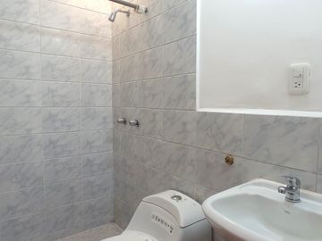 De Los Jazmines N52 y Capitán Ramón Borja, La Kennedy, Quito