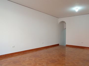 De Los Jazmines N52 y Capitán Ramón Borja, La Kennedy, Quito