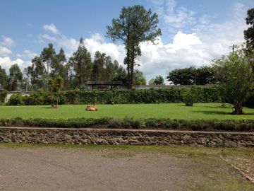 Venta hermosa quinta 5 dormitorios en el Valle de Los Chillos
