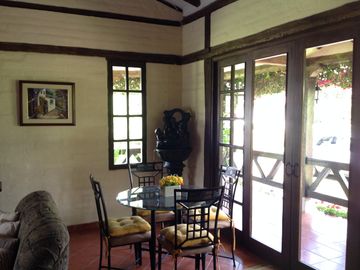Venta hermosa quinta 5 dormitorios en el Valle de Los Chillos