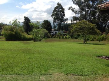 Venta hermosa quinta 5 dormitorios en el Valle de Los Chillos